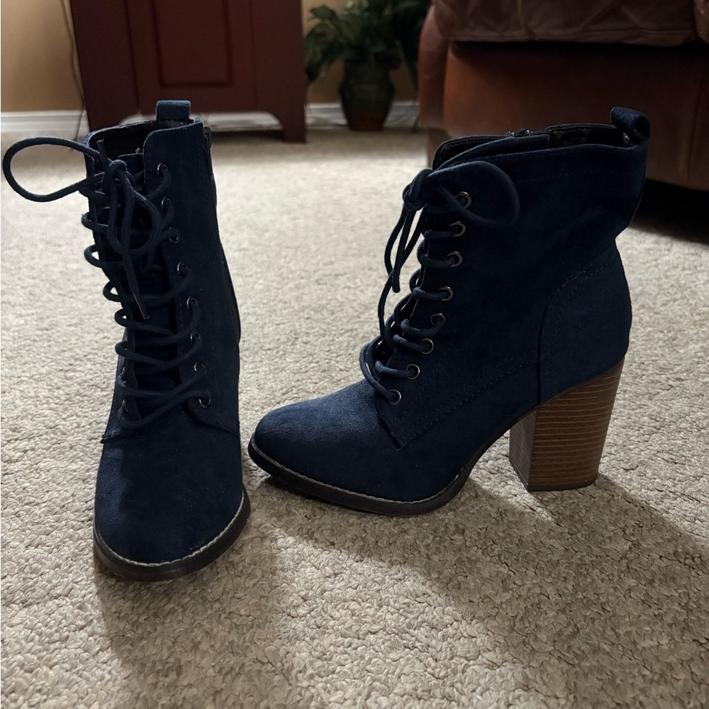 Candie's navy Ankle Boots